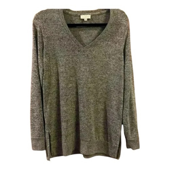 Lucky Brand Tops - Lucky Brand V Neck sweater good as new!